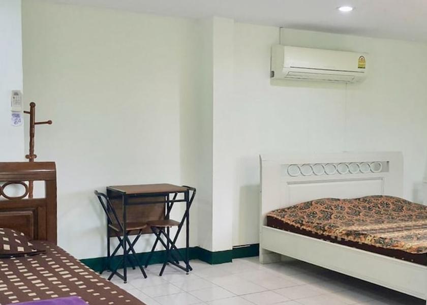 Chonburi Ko Sichang Room