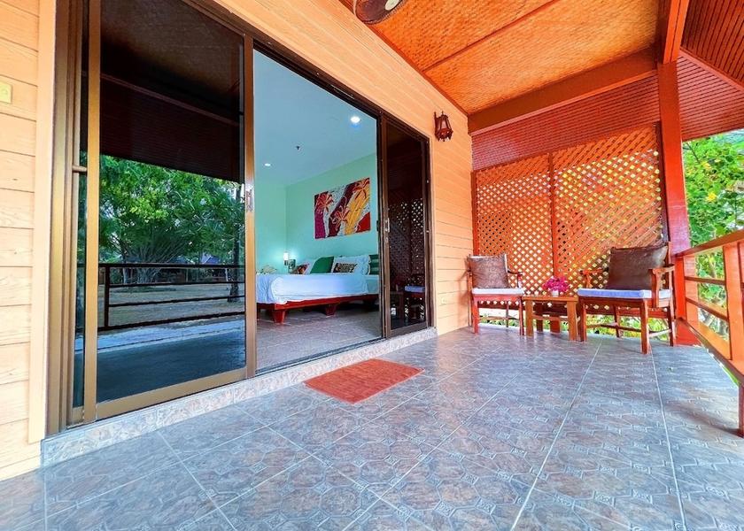 Phuket Koh Lon Exterior Detail