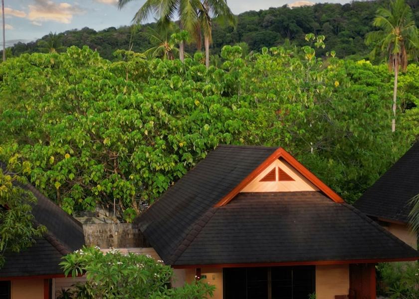 Phuket Koh Lon Exterior Detail