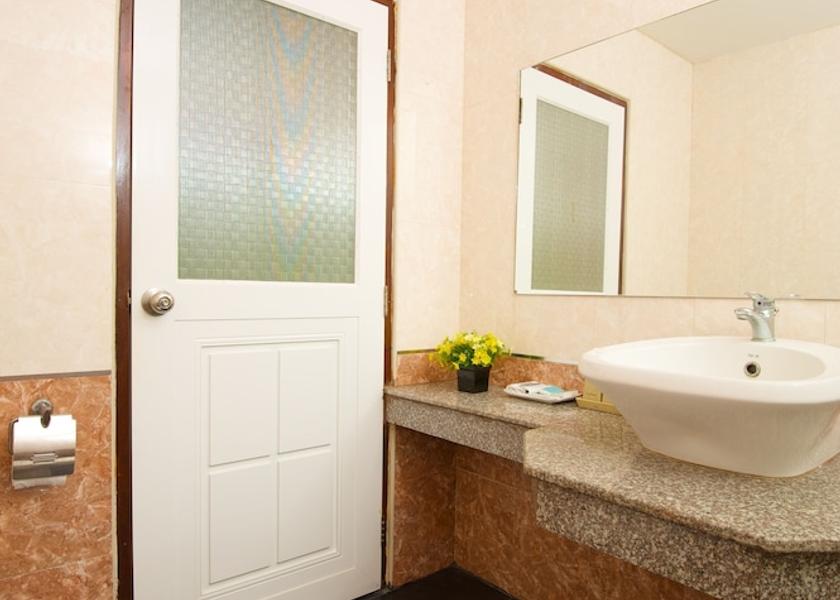 Surat Thani Koh Tao Bathroom