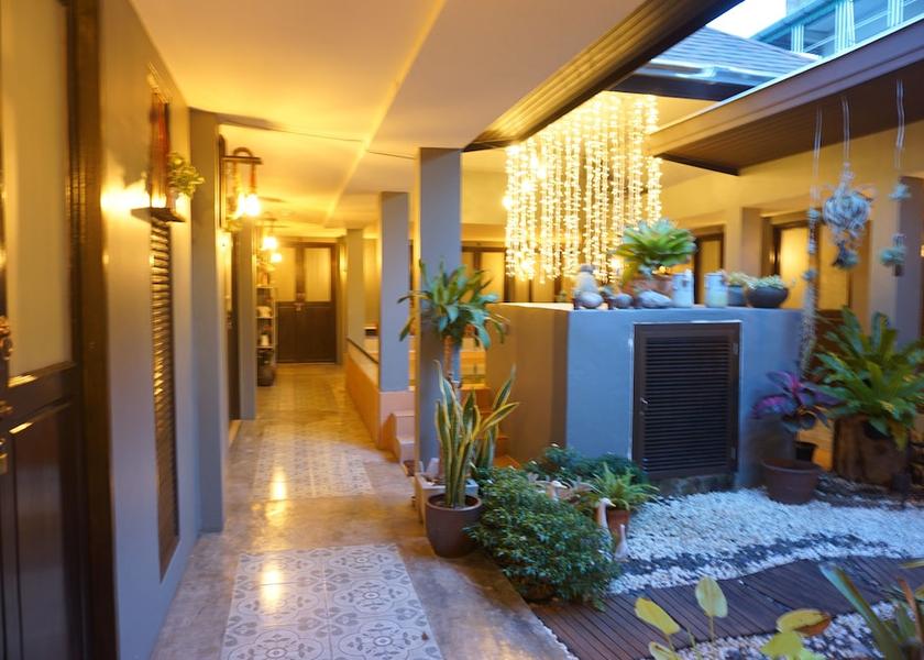 Phuket Ratsada Hallway