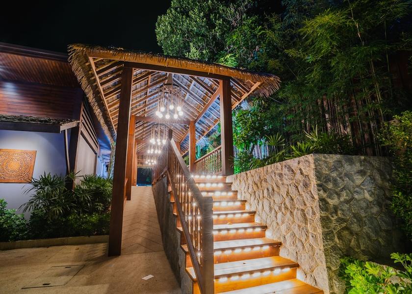 Phuket Ratsada Interior Entrance