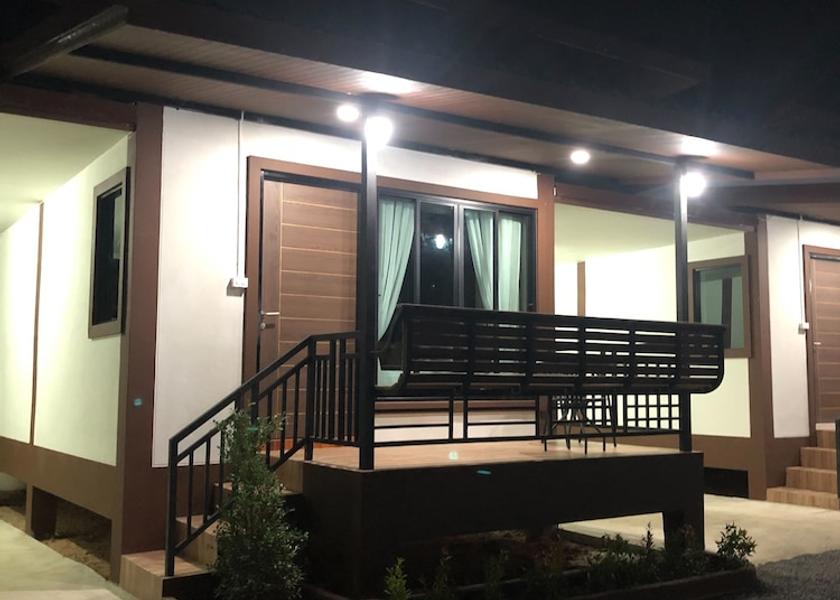 Phuket Si Sunthon Facade