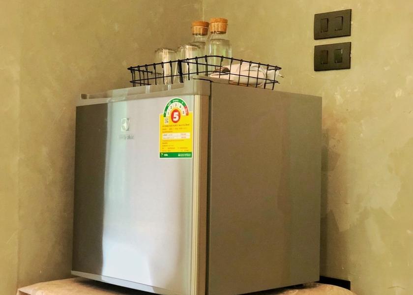 Suphan Buri U Thong Mini-Refrigerator