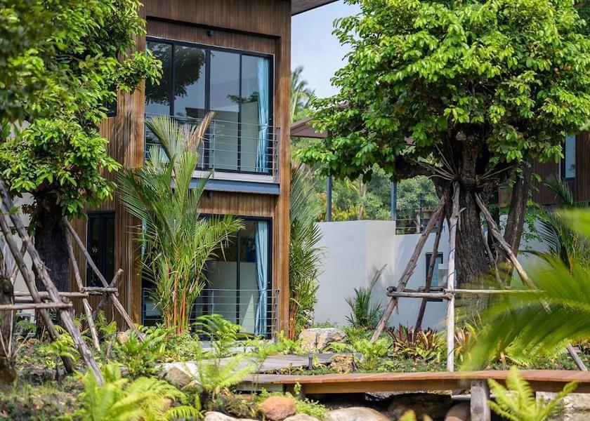 Suphan Buri U Thong Exterior Detail