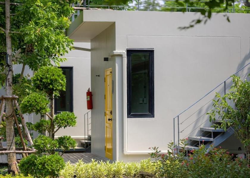 Suphan Buri U Thong Exterior Detail