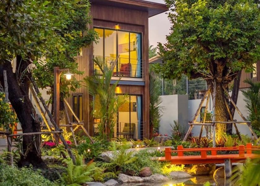 Suphan Buri U Thong Exterior Detail