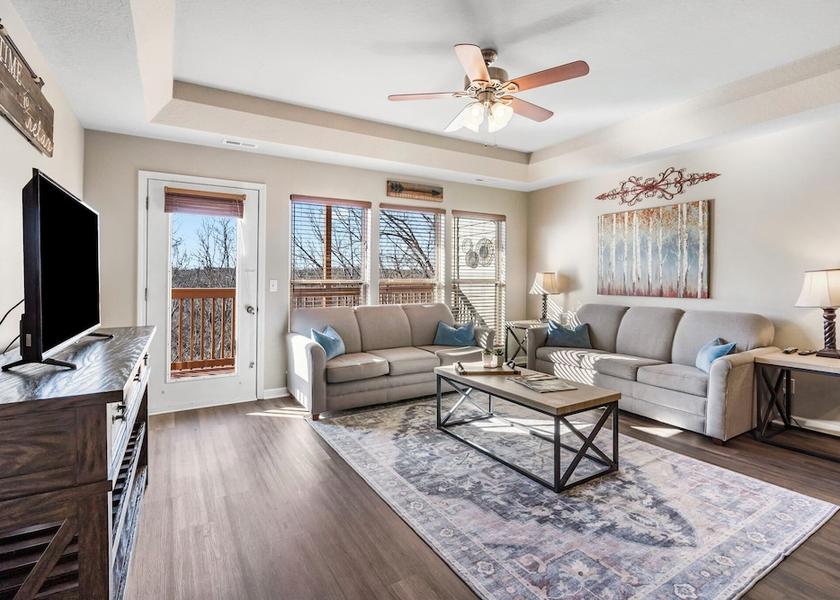 Missouri Branson West Living Area