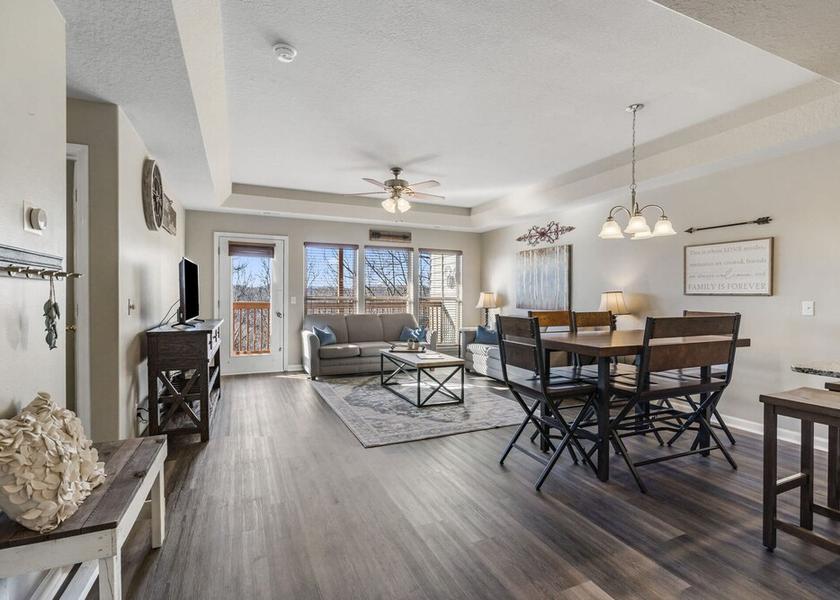 Missouri Branson West Room