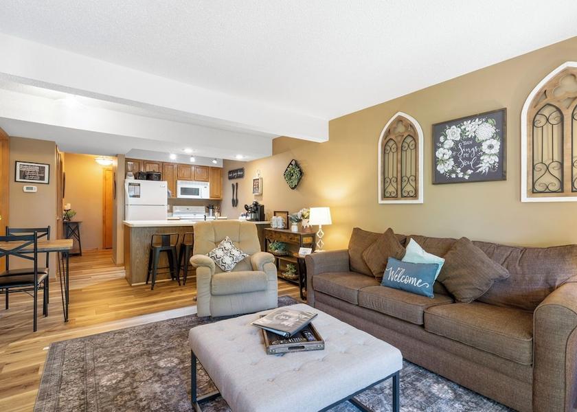 Missouri Branson West Living Area