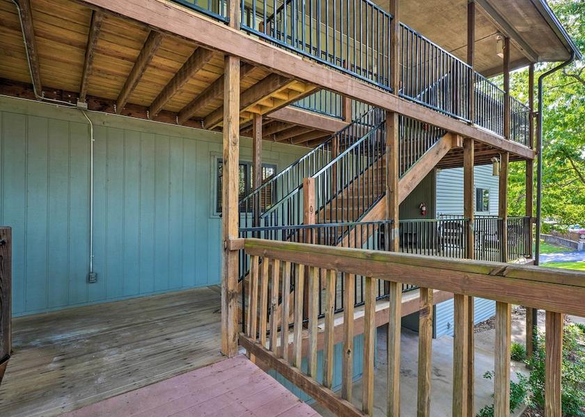Missouri Branson West Interior Entrance