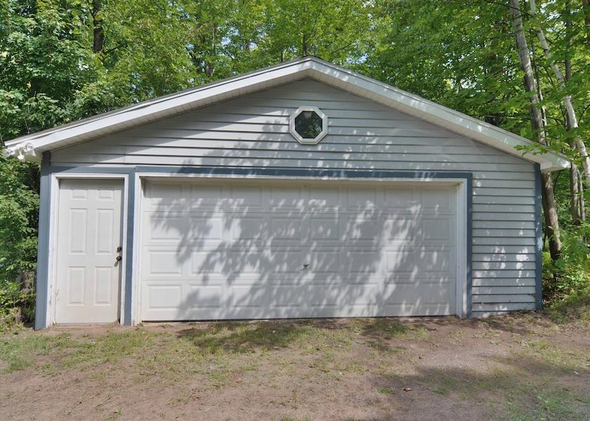 Wisconsin Cable Exterior Detail