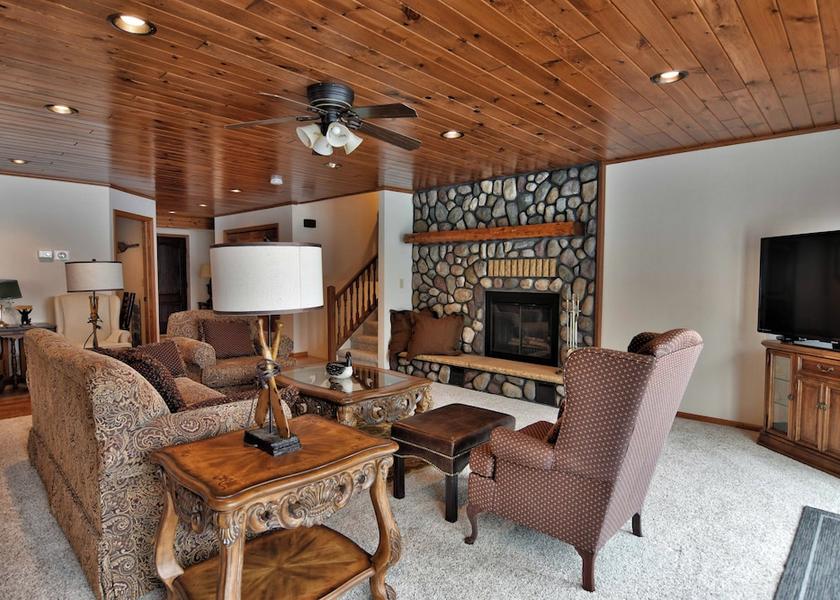 Wisconsin Cable Living Area