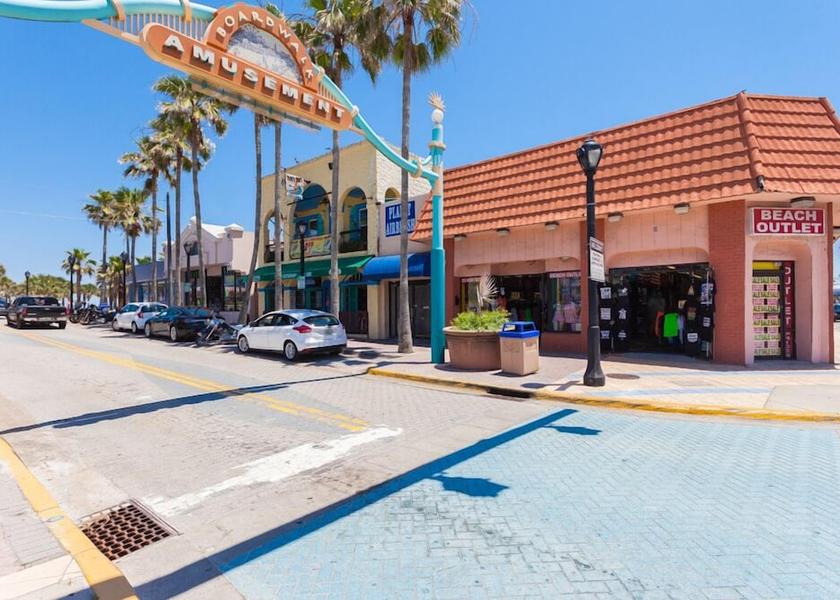 Florida Daytona Beach Shores Parking