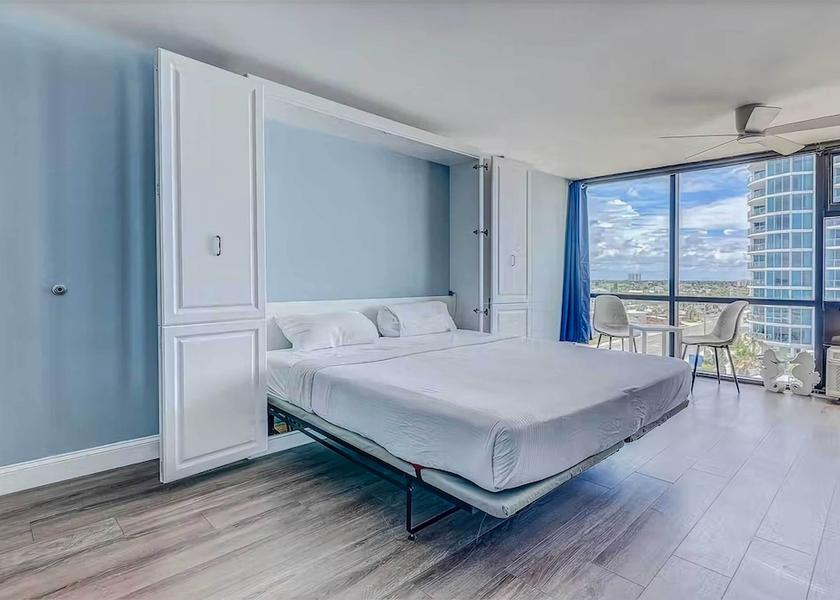 Florida Daytona Beach Shores Interior Entrance