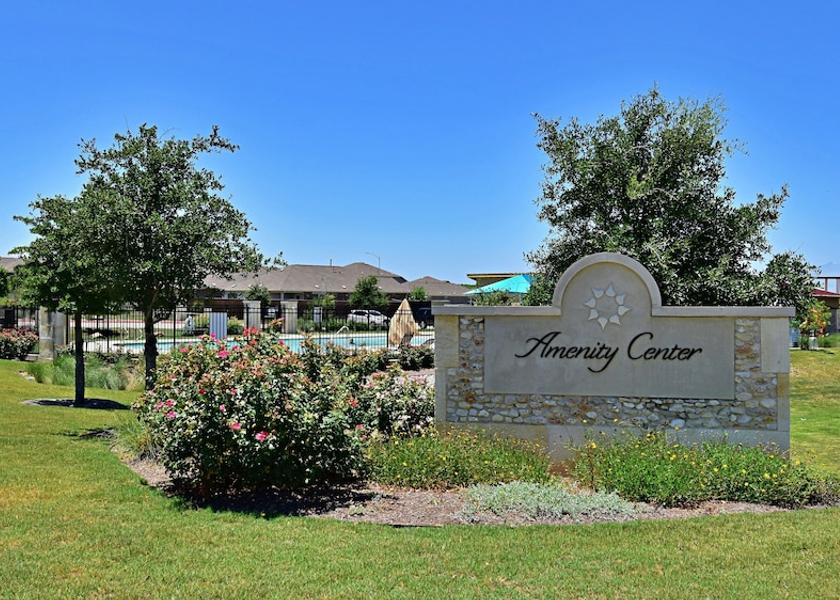 Texas Del Valle Exterior Detail