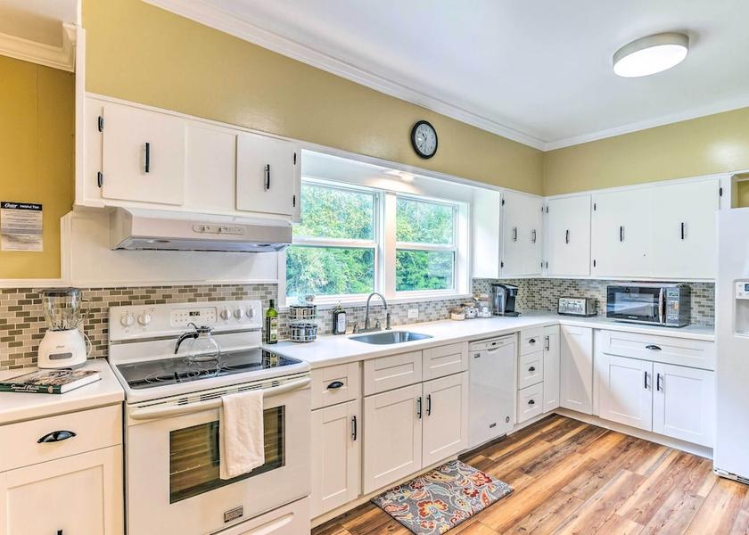 Florida De Funiak Springs Interior Entrance