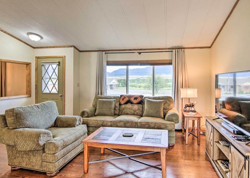 Montana Emigrant Interior Entrance