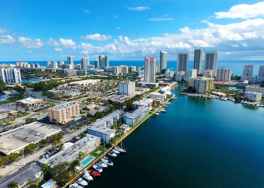 Florida Hallandale Beach Lake