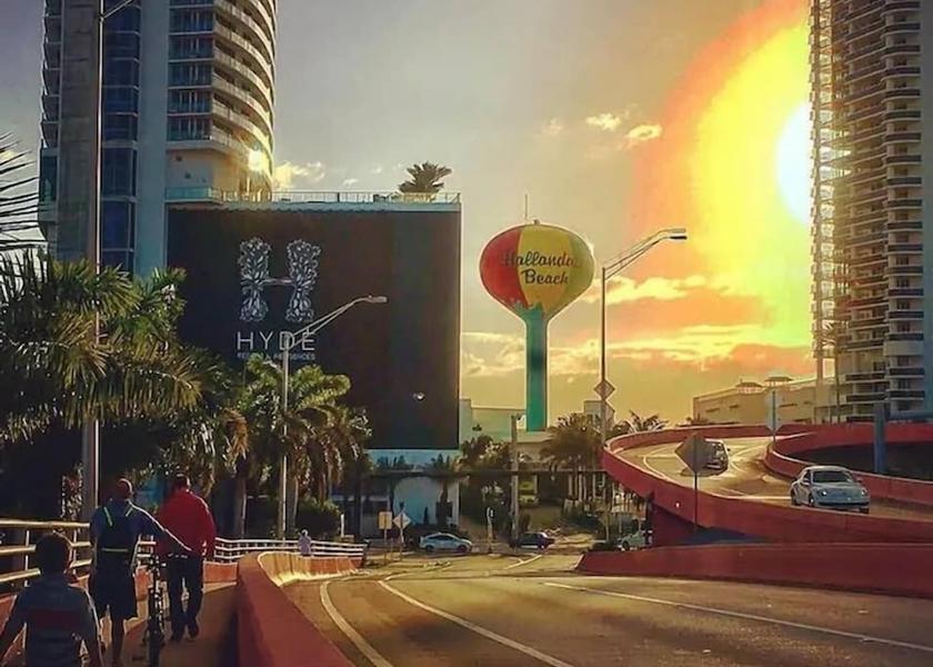 Florida Hallandale Beach Pool