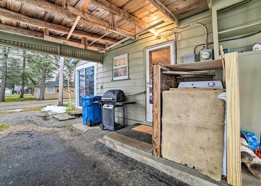 Michigan Houghton Lake Interior Entrance