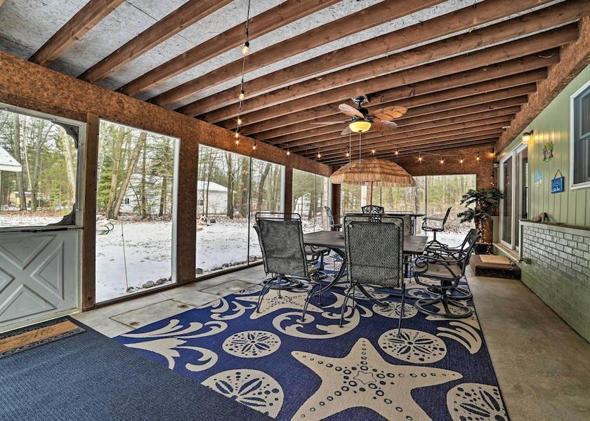 Michigan Houghton Lake Interior Entrance