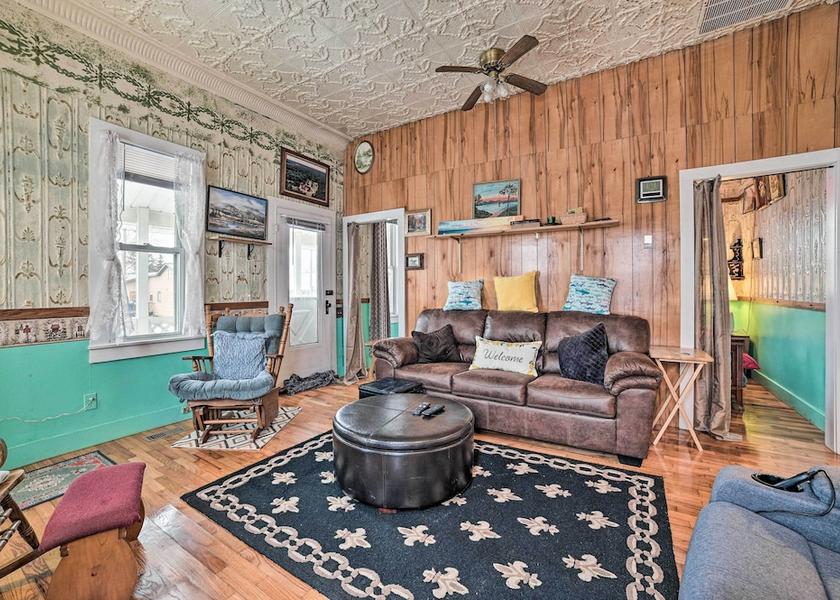 Michigan Houghton Lake Interior Entrance