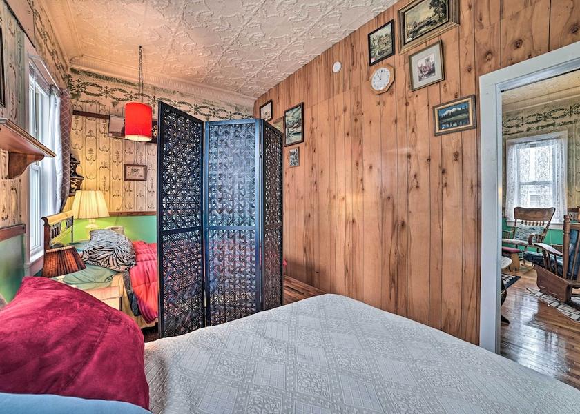 Michigan Houghton Lake Interior Entrance