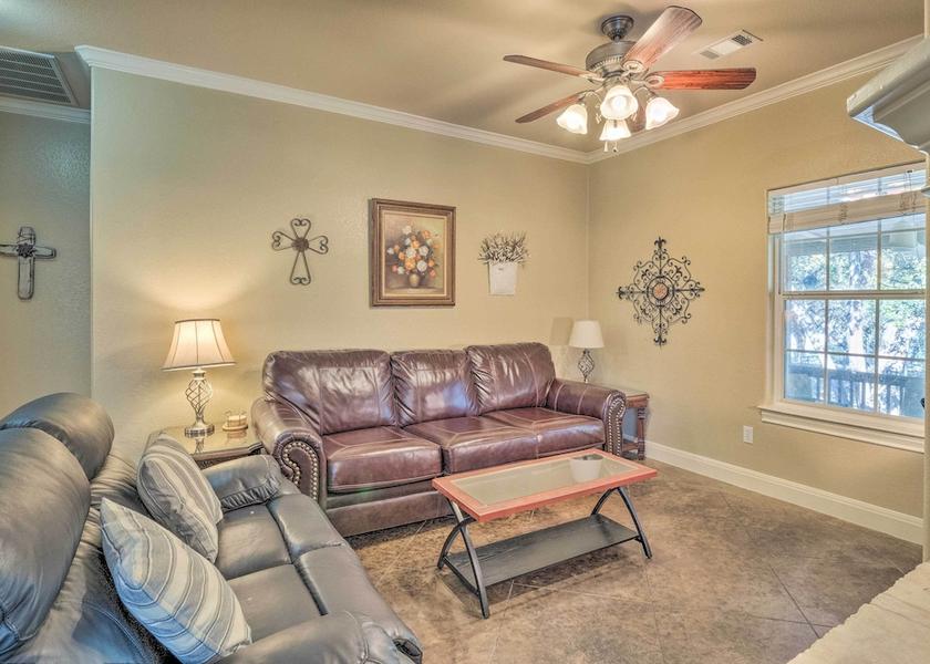 Texas Leander Interior Entrance
