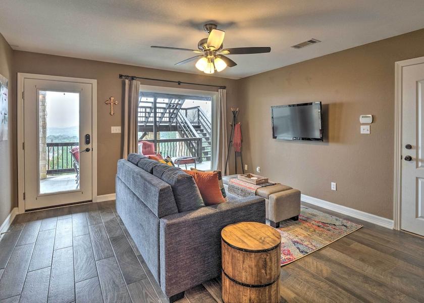 Texas Leander Interior Entrance