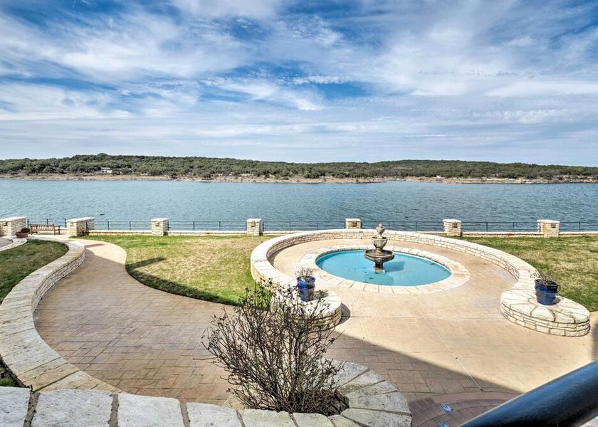 Texas Leander Interior Entrance