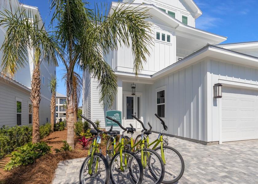 Florida Miramar Beach Exterior Detail