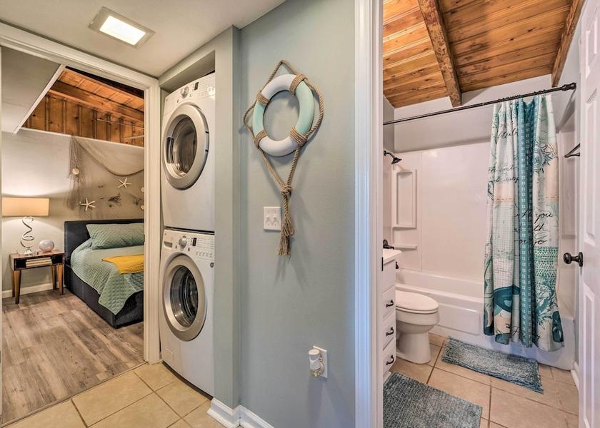 North Carolina Oak Island Interior Entrance