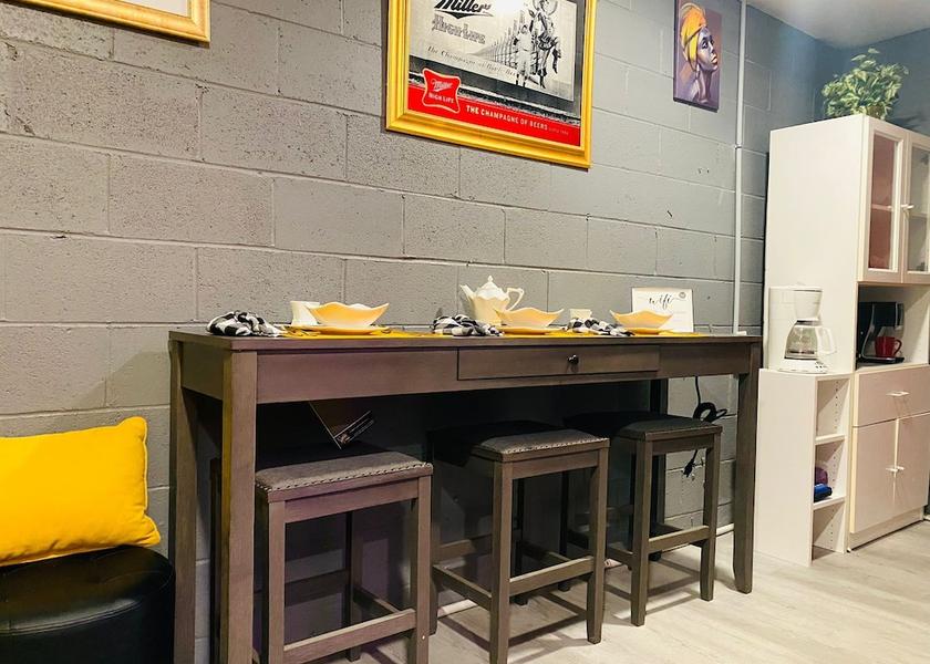 Georgia Peachtree Corners In-Room Dining