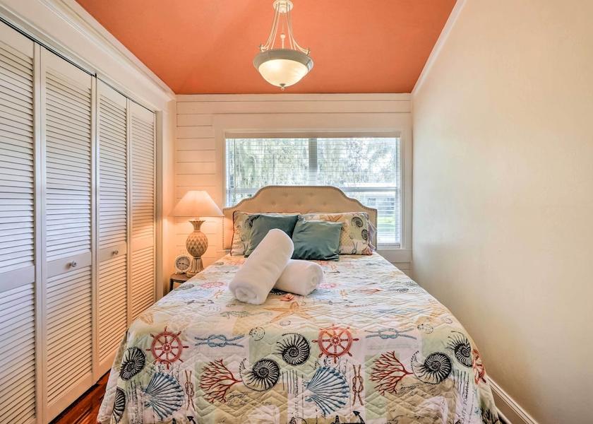 Georgia Palmetto Interior Entrance