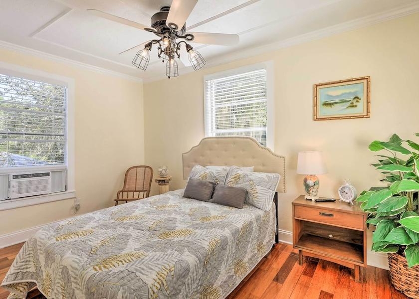 Georgia Palmetto Interior Entrance