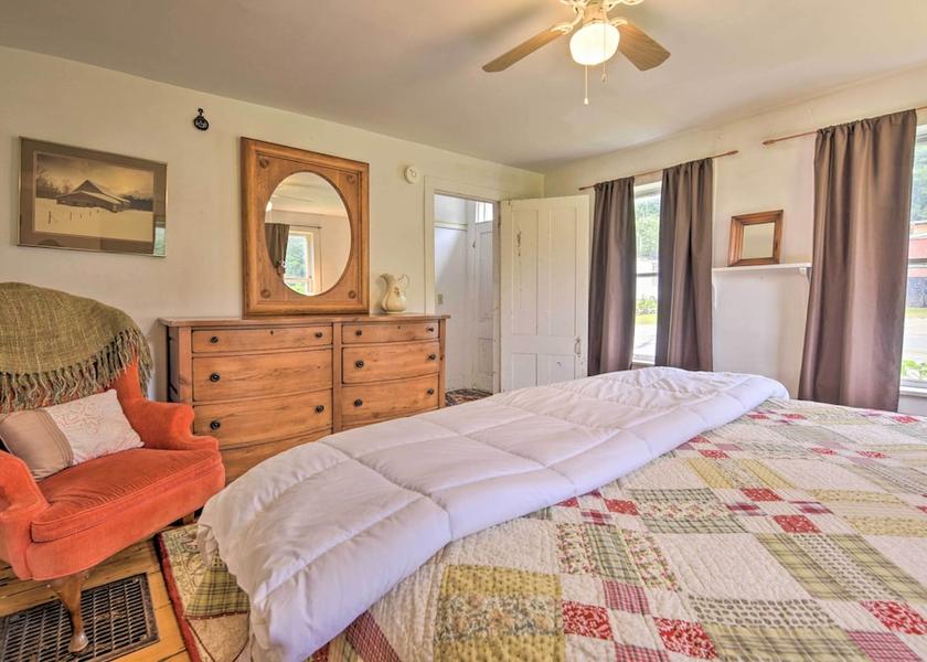 Connecticut Roxbury Interior Entrance