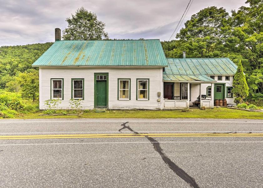 Connecticut Roxbury Interior Entrance