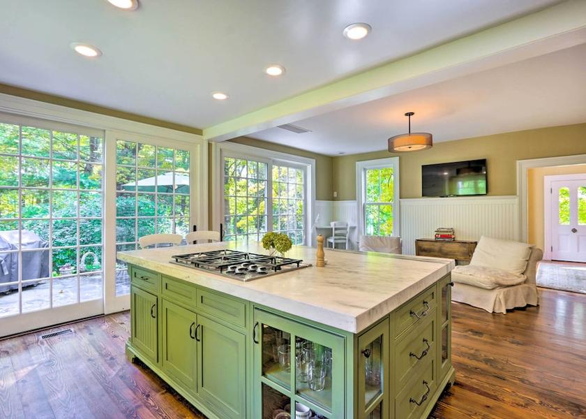 Connecticut Roxbury Interior Entrance