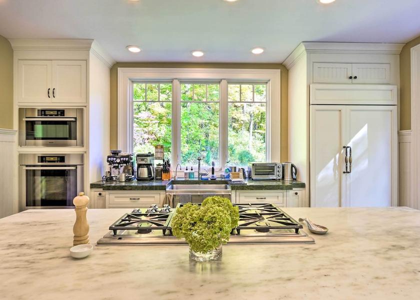 Connecticut Roxbury Interior Entrance