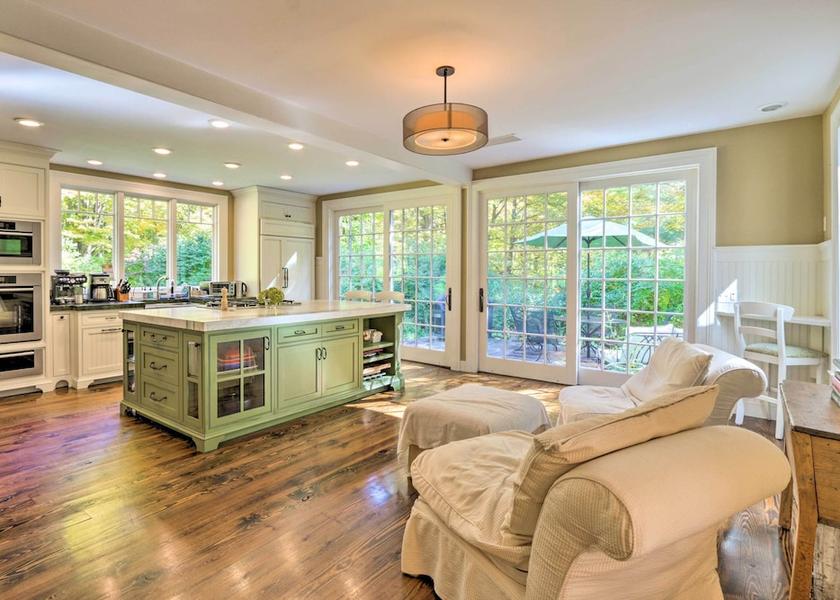 Connecticut Roxbury Primary image