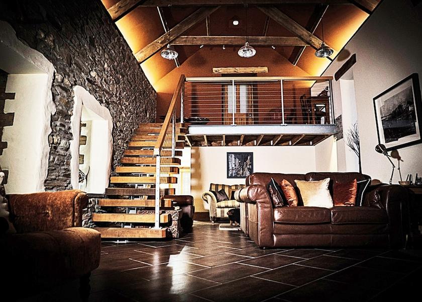 Wales Llandysul Lobby