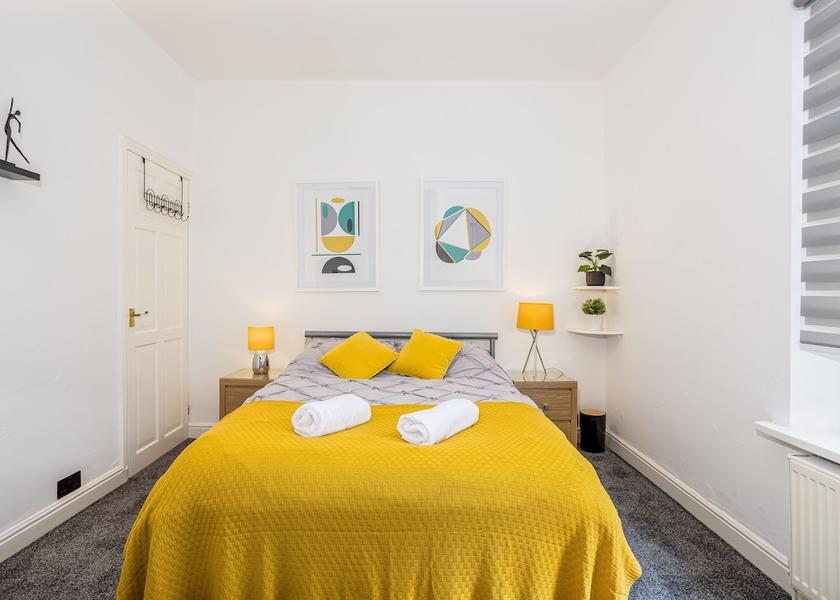 England Newcastle-Under-Lyme Room