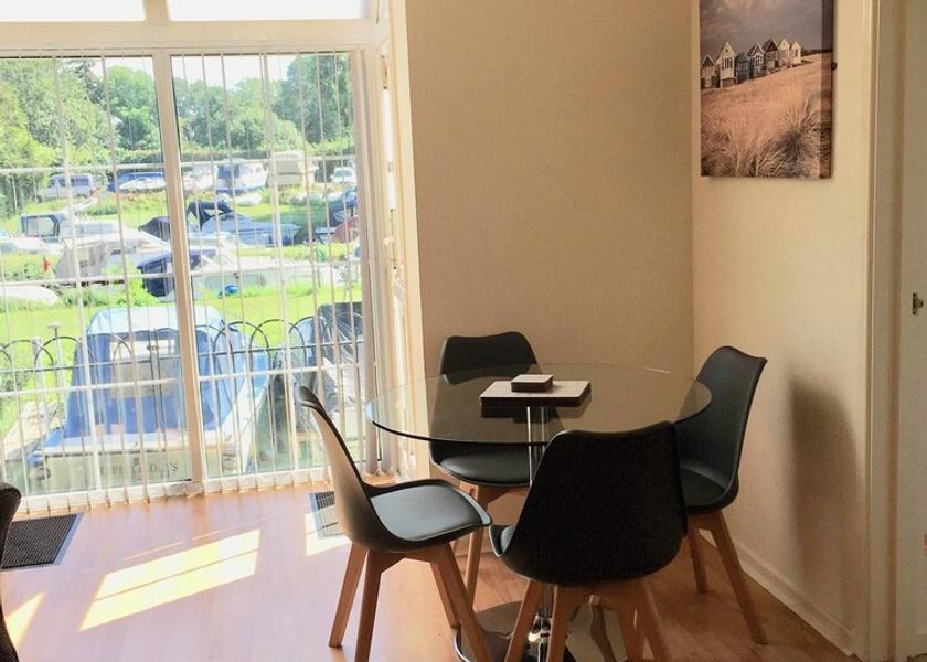 England St Neots Dining Area