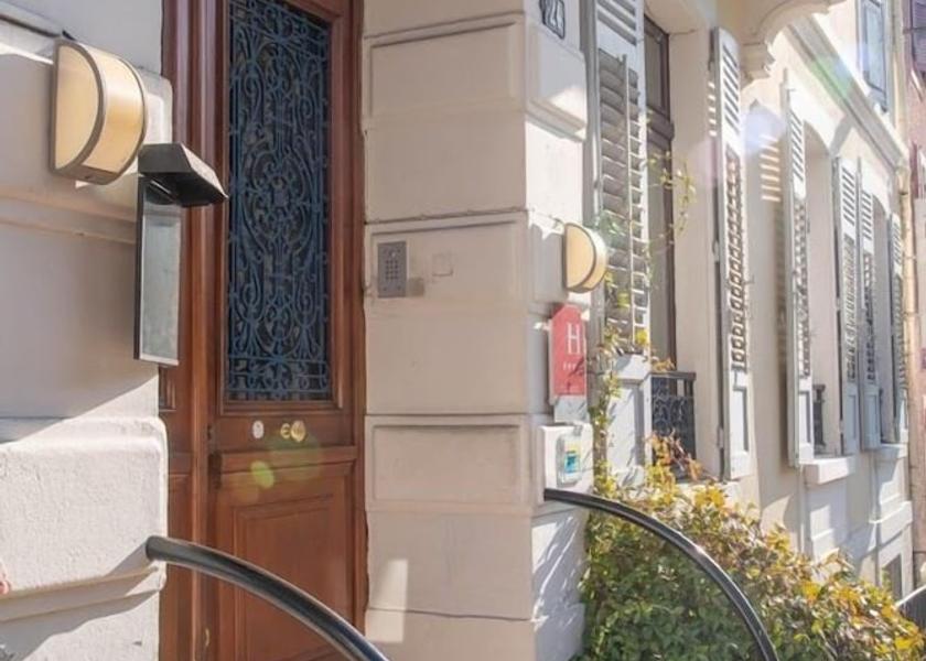 Auvergne-Rhone-Alpes Aix-Les-Bains Facade