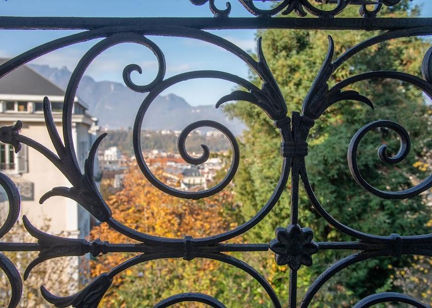 Auvergne-Rhone-Alpes Aix-Les-Bains Exterior Detail