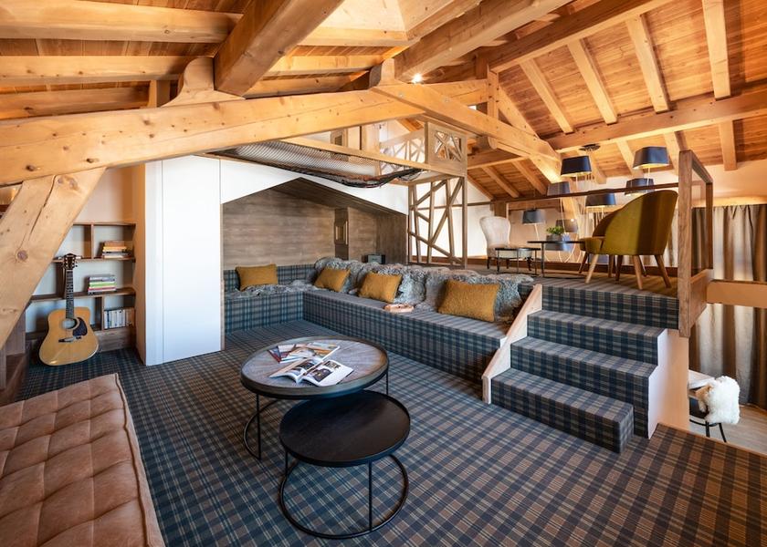 Auvergne-Rhone-Alpes Bourg-Saint-Maurice Library