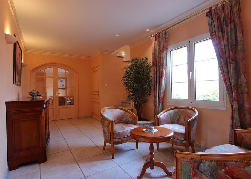 Grand Est Chalons-en-Champagne Interior