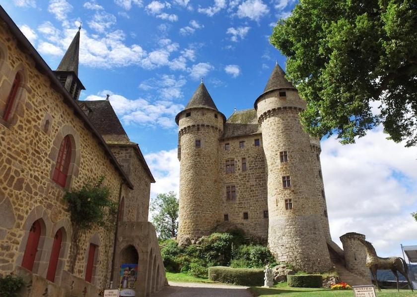 Auvergne-Rhone-Alpes Champs-sur-Tarentaine-Marchal Exterior Detail