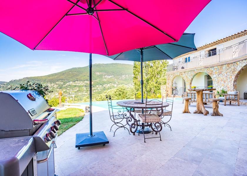 Provence - Alpes - Cote d'Azur Chateauneuf-Grasse Exterior Detail